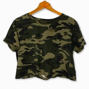 3/$20 Amazon SweatyRocks women's green camo print distressed crop top SZ M
